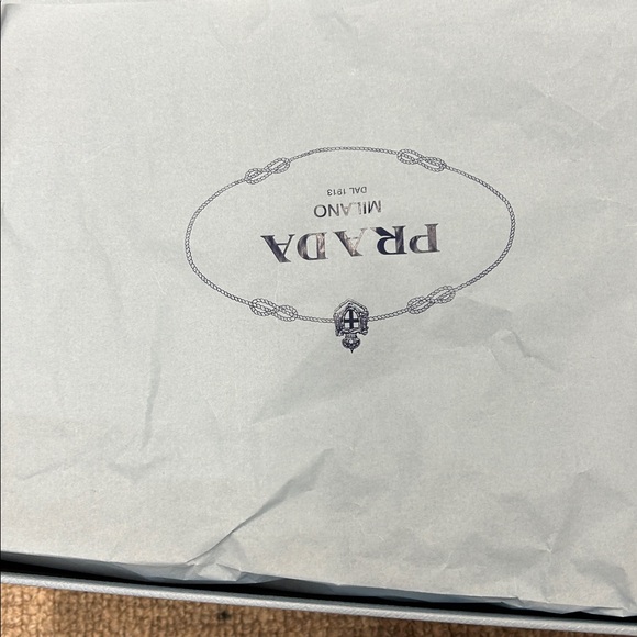 Prada Silver Shoe Box heels, excellent condition, worn 1x - Picture 8 of 9